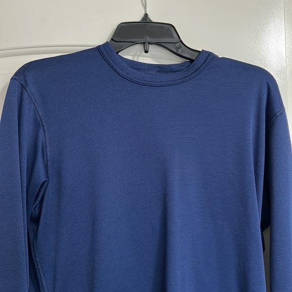 PATAGONIA Capilene Long Sleeve Base Layer Mens Navy Blue Shirt Sz M - Picture 2 of 10